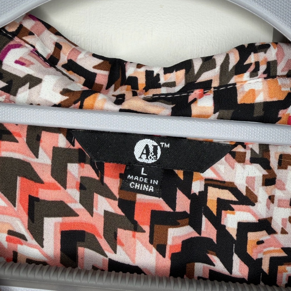 Multicolor‎ Sleeveless Blouse - Picture 2 of 3